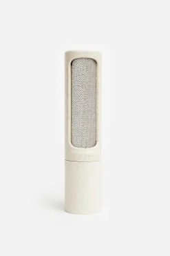 LINT BRUSH